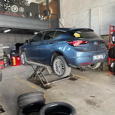 UZMAN OTOMOTİV OTO LASTİK