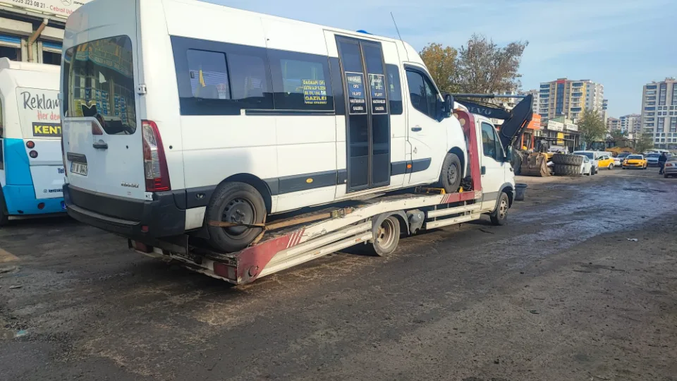 Uçan Oto Kurtarma - 1