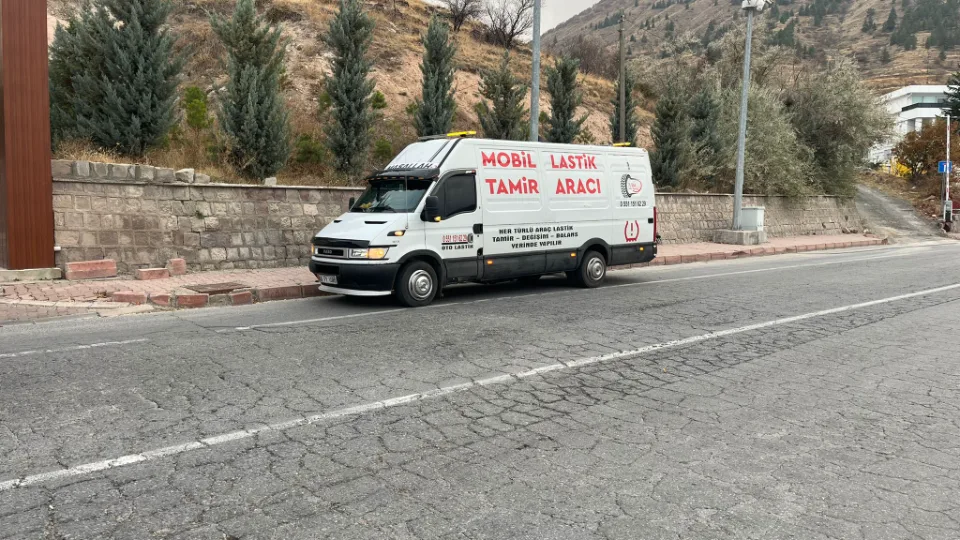 Hocaoğulları Oto Lastik ve Yol Yardımı - 1